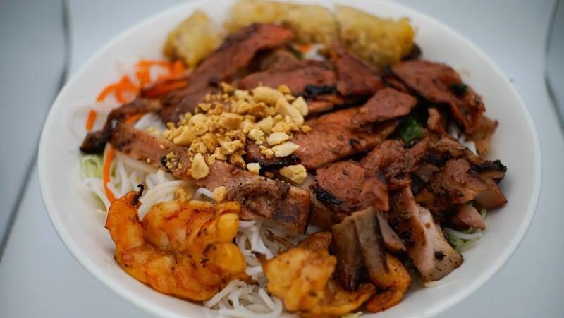 1B. BUN DAC BIET